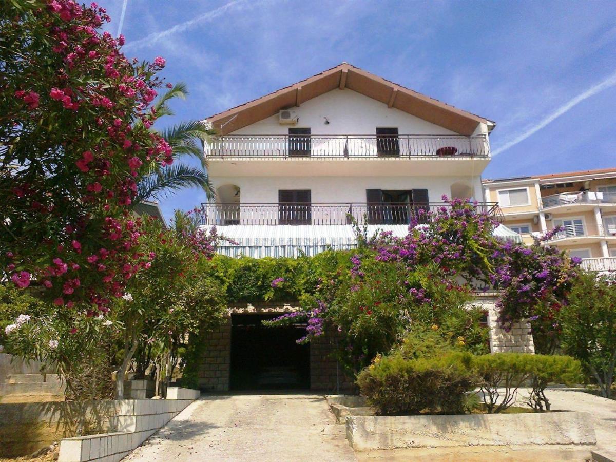 Apartmani Ruzmarin - Seget Donji, Τρογκίρ Εξωτερικό φωτογραφία